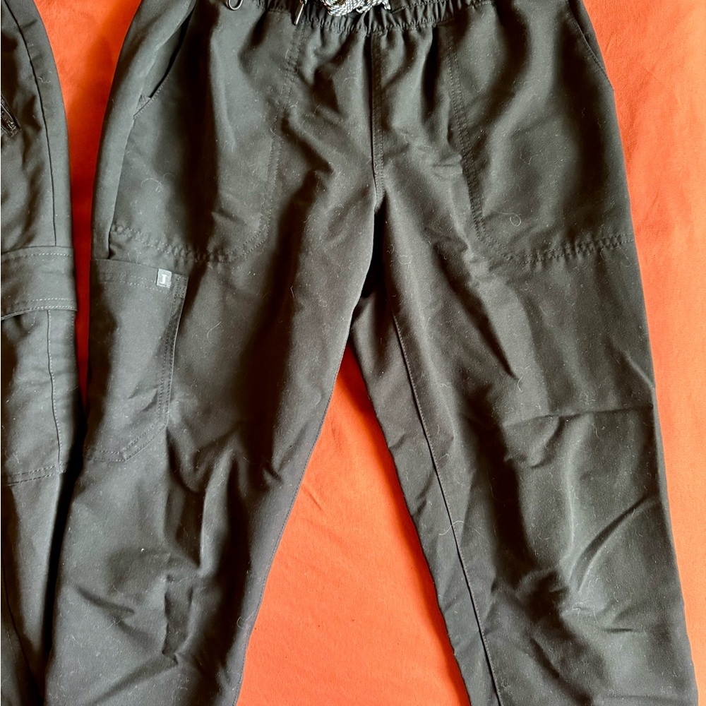 2 Small Jaanuu jogger scrubs